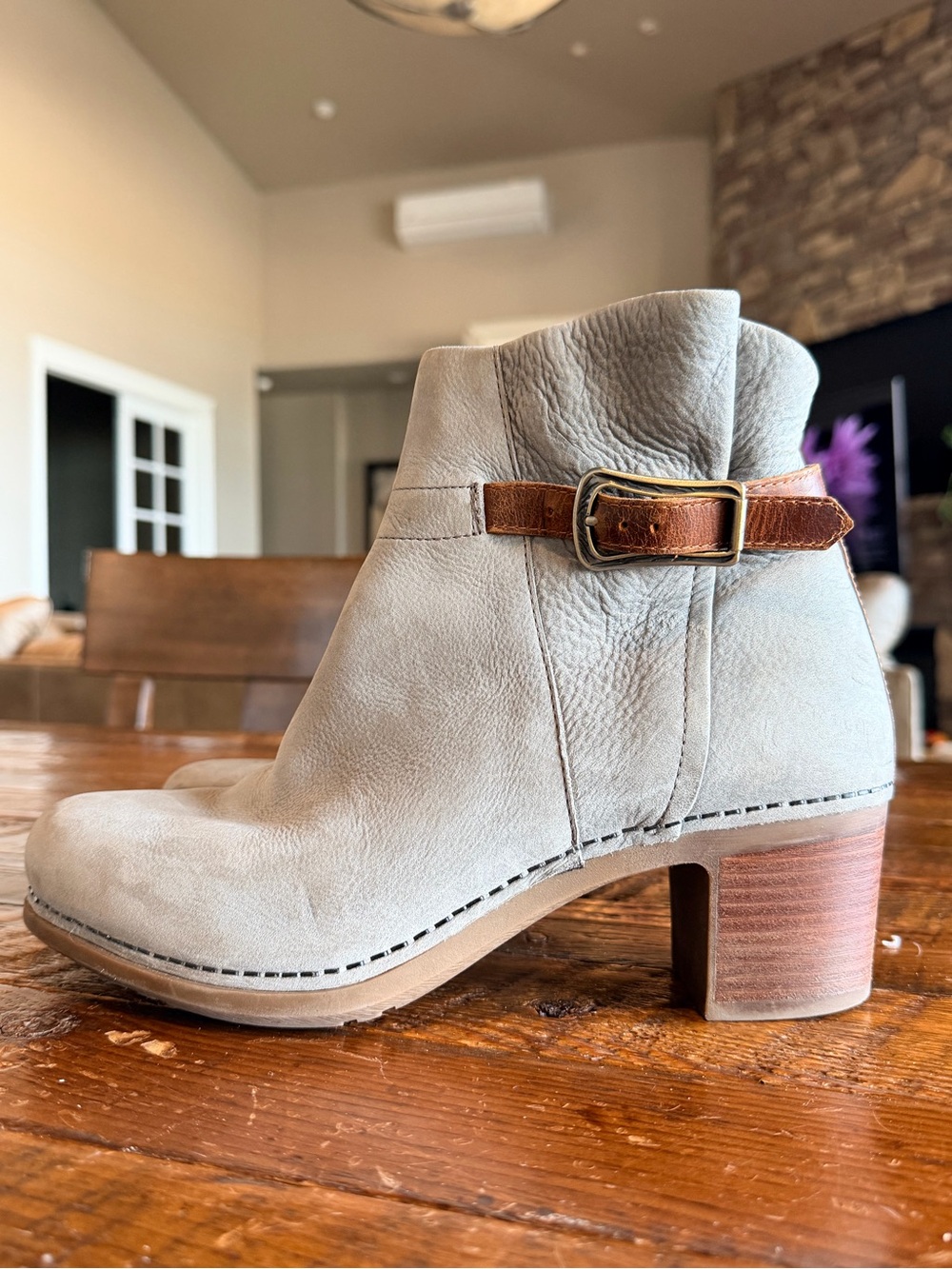Dansko Light Gray Ankle Booties with Brown Strap Size EU 40/US 9